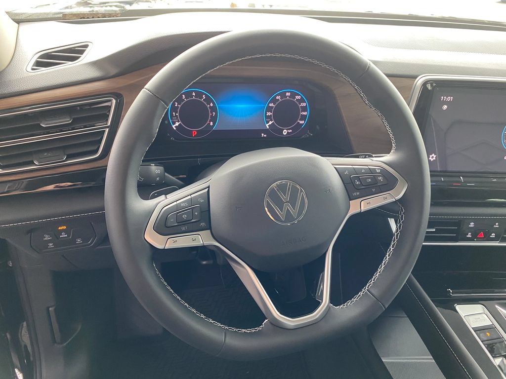 New 2026 Volkswagen Atlas SE FWD image 32