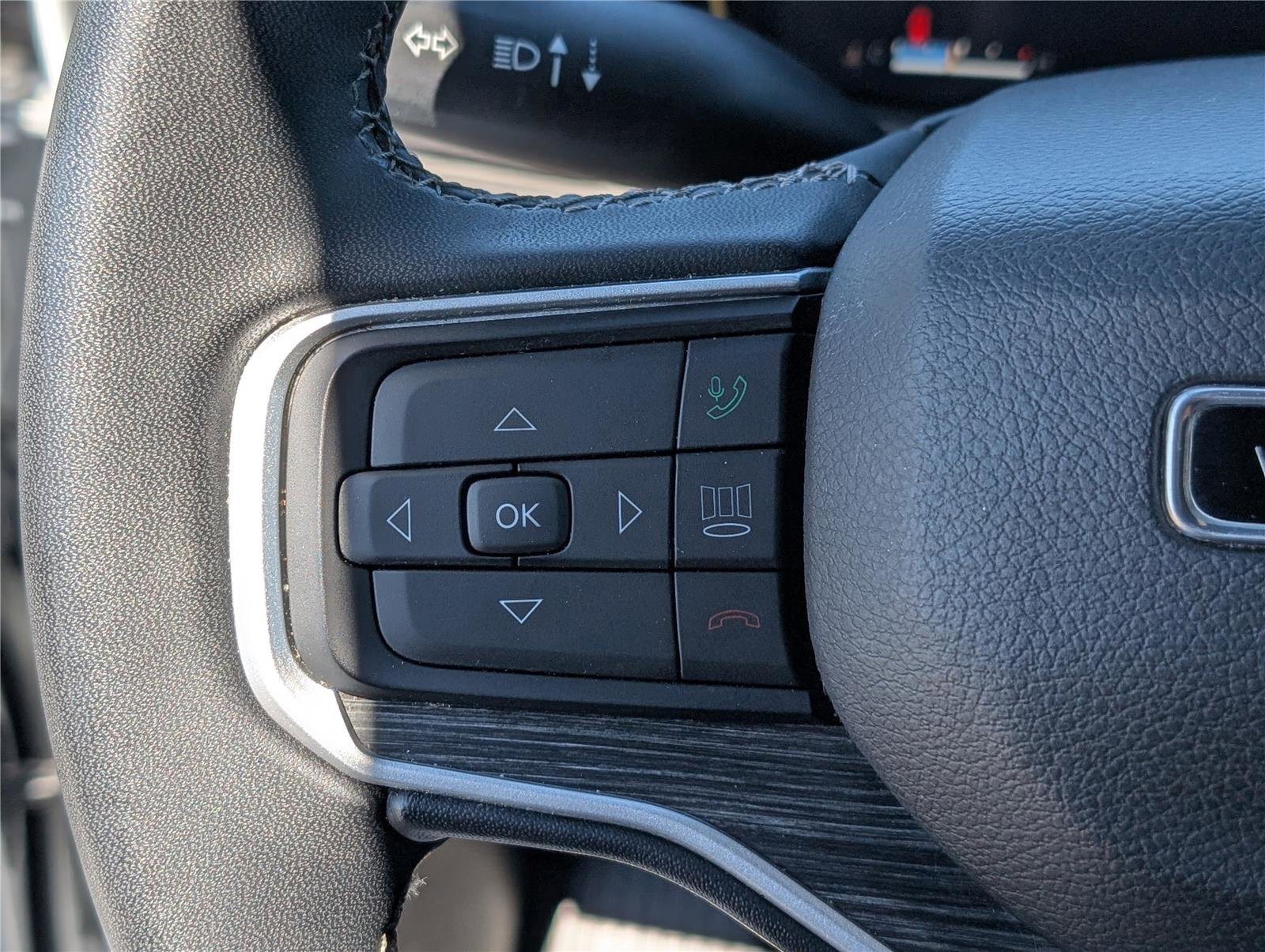 Used 2024 Jeep Wagoneer L Series II w/ Flexible Seating Group image 27