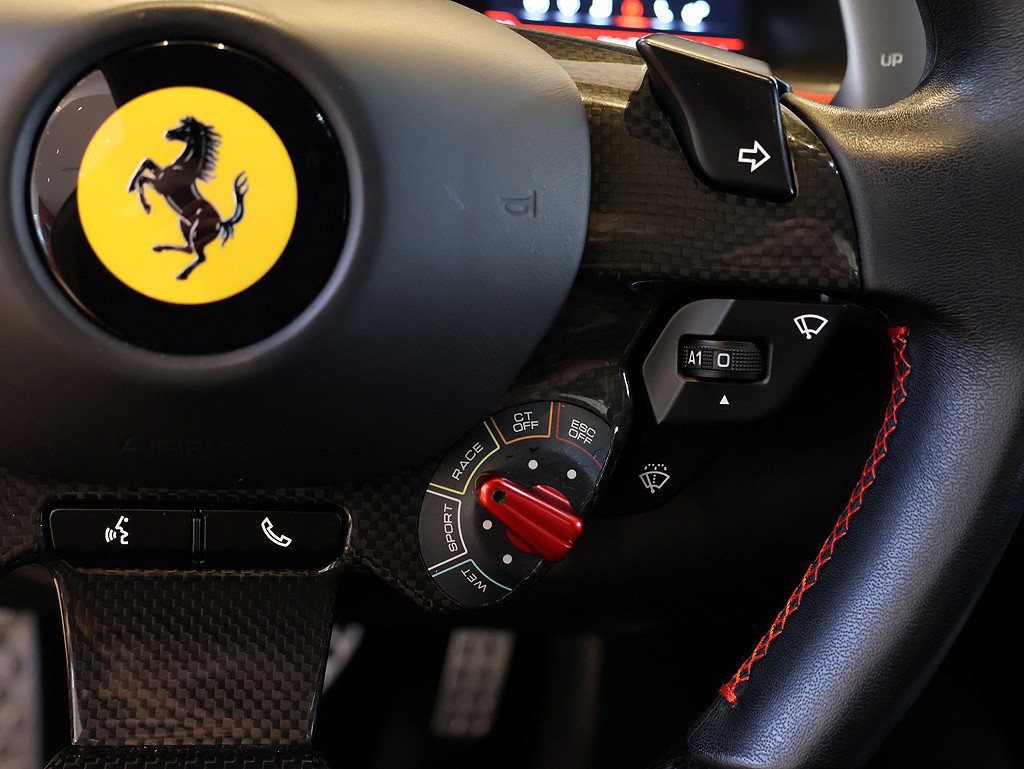 Certified 2018 Ferrari 812 Superfast RWD image 82