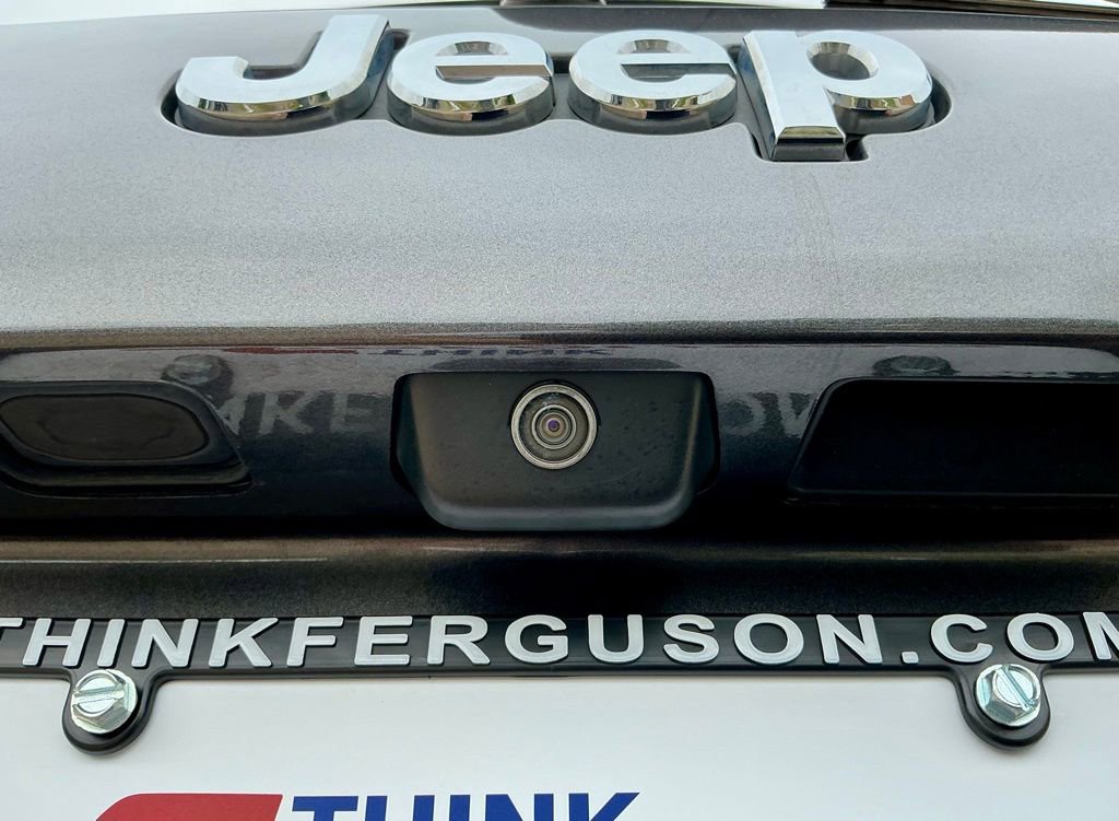 Used 2022 Jeep Cherokee Latitude Lux image 15