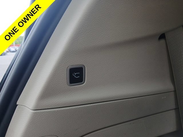 Certified 2023 Chrysler Pacifica Limited FWD image 10