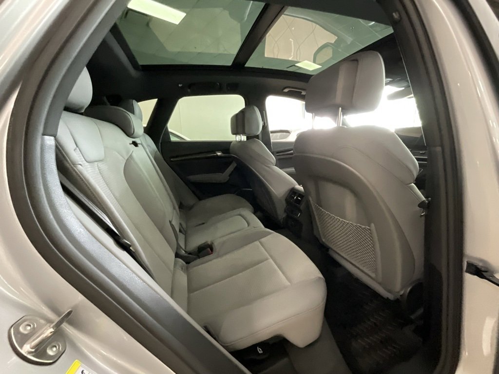 Used 2022 Audi SQ5 Premium Plus w/ Premium Plus Package image 21