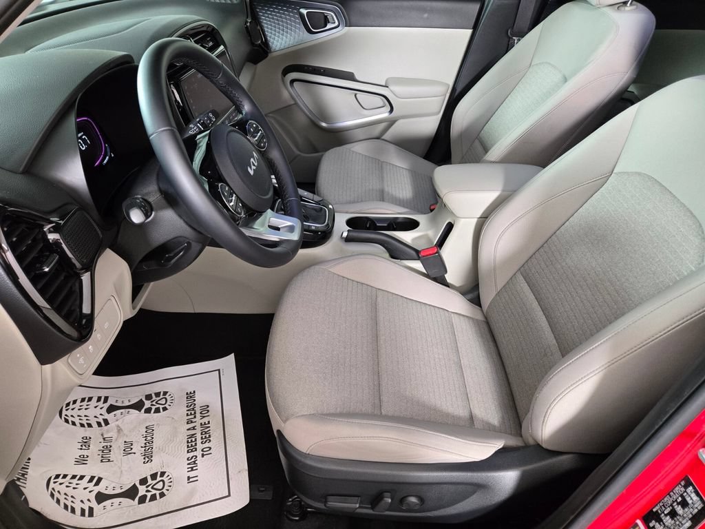 Used 2023 Kia Soul EX FWD image 15