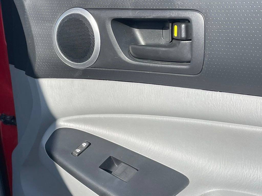 Used 2012 Toyota Tacoma 4x4 Double Cab w/ SR5 Pkg image 12