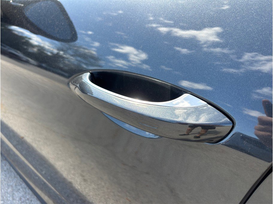 Used 2017 Porsche Panamera 4S image 16