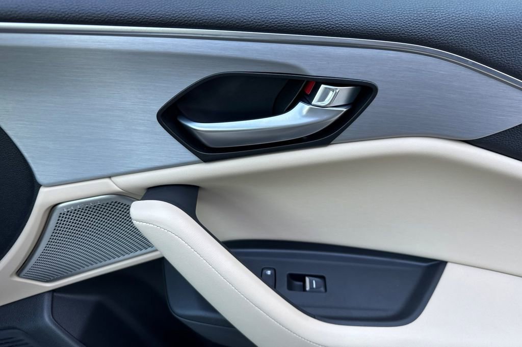 Certified 2025 Acura TLX w/ Technology Package image 21