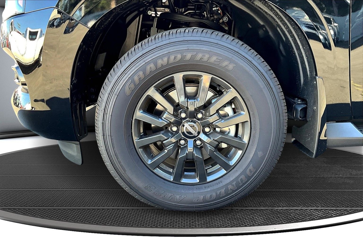 New 2025 Nissan Armada SV image 12