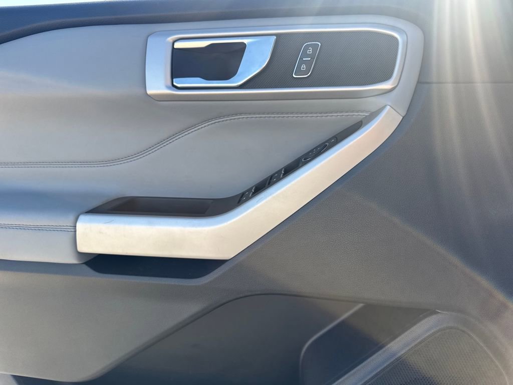 Used 2024 Ford Explorer XLT w/ Equipment Group 202A image 20