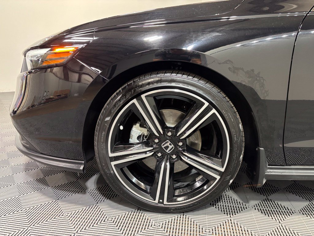 Certified 2025 Honda Accord Sport image 9