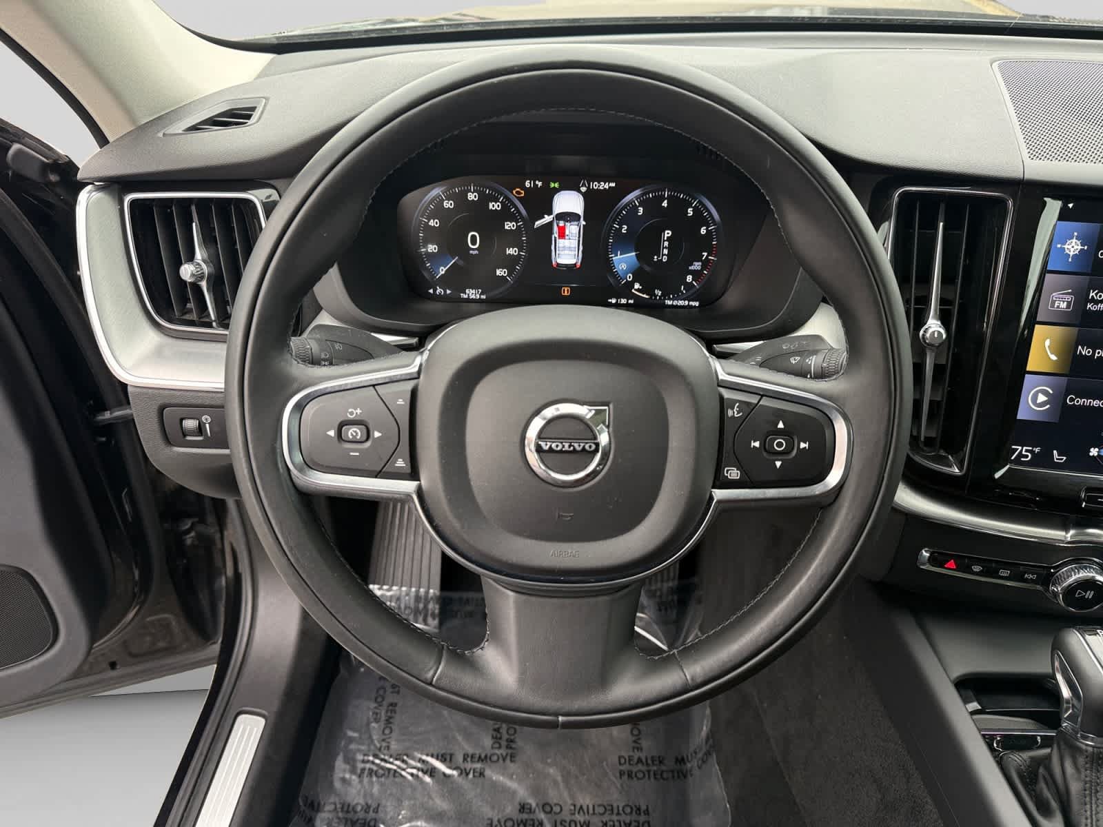 Used 2019 Volvo XC60 T5 Momentum w/ Protection Package AWD/4WD image 11