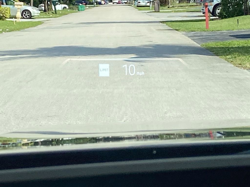 Used 2025 BMW i5 eDrive40i w/ Premium Package image 43