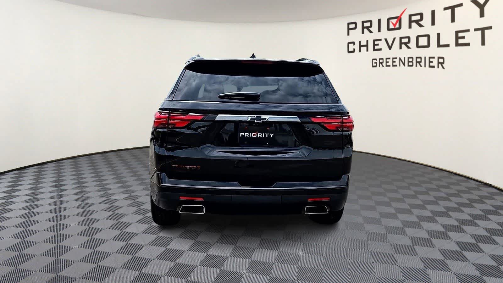 Certified 2023 Chevrolet Traverse Premier w/ Redline Edition FWD image 7