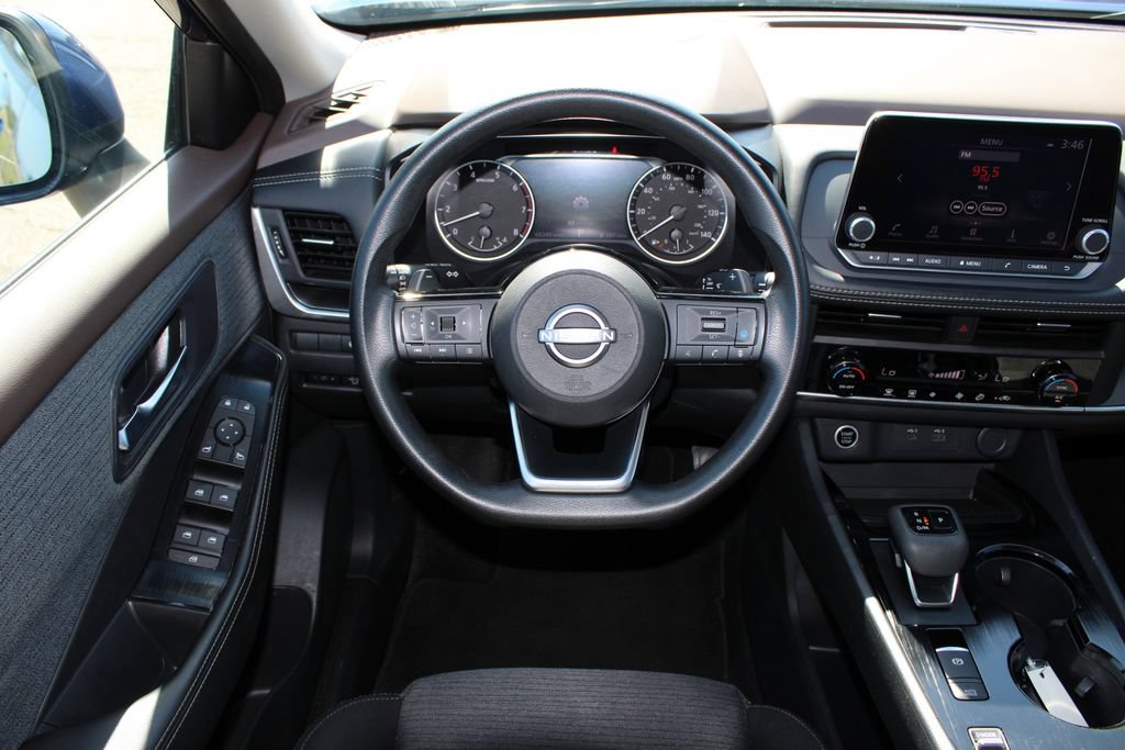 Used 2023 Nissan Rogue SV FWD image 10
