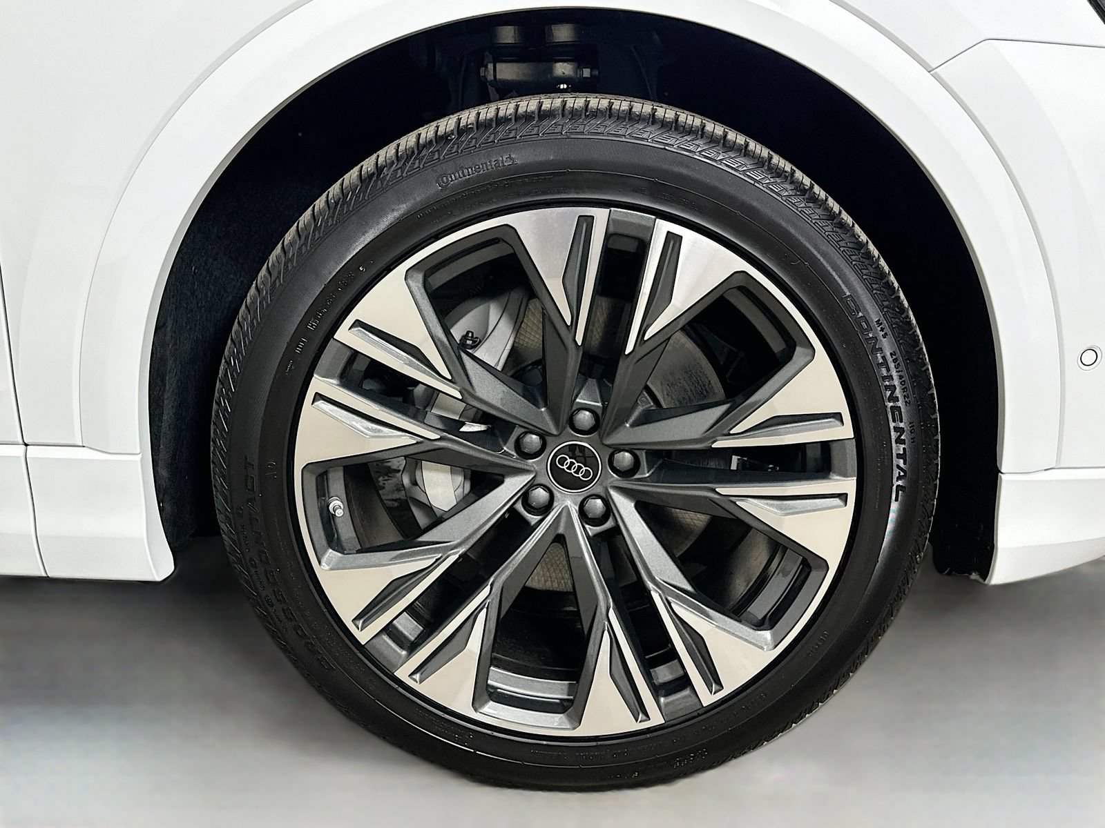 New 2026 Audi Q8 Premium Plus AWD/4WD image 11