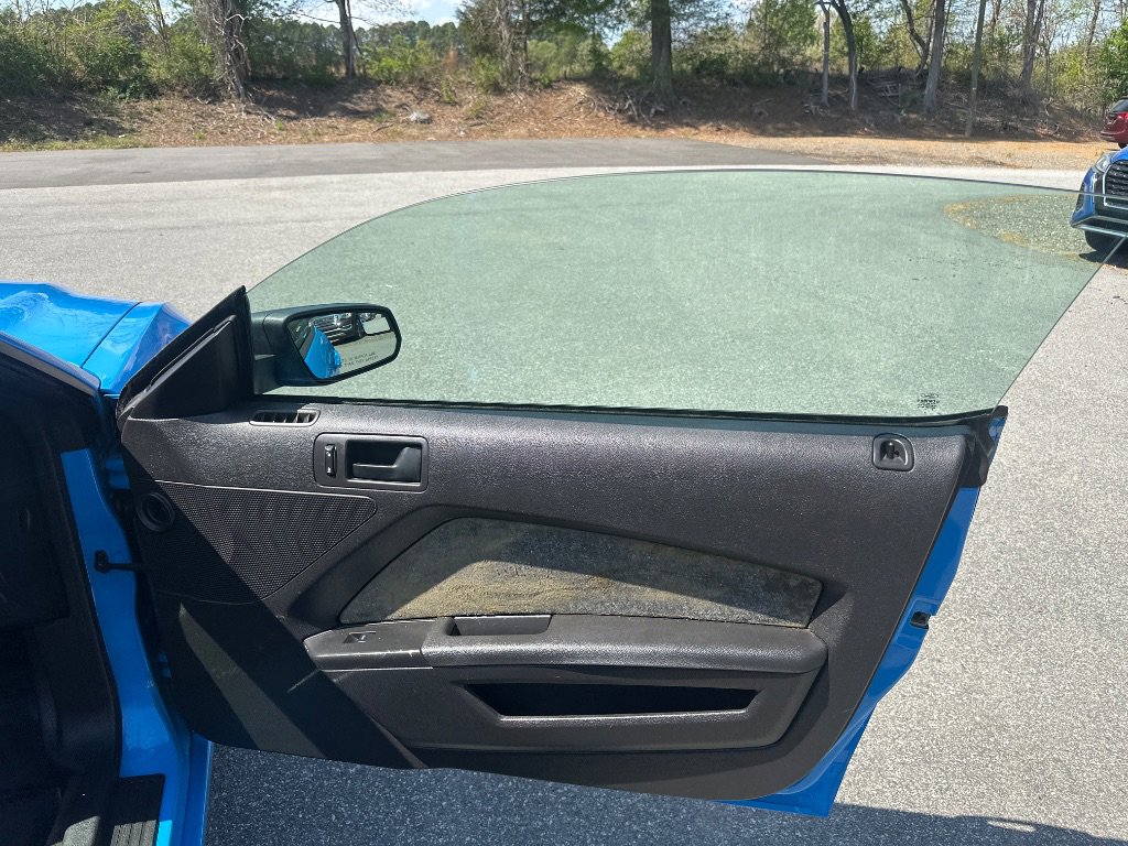 Used 2013 Ford Mustang Convertible image 19