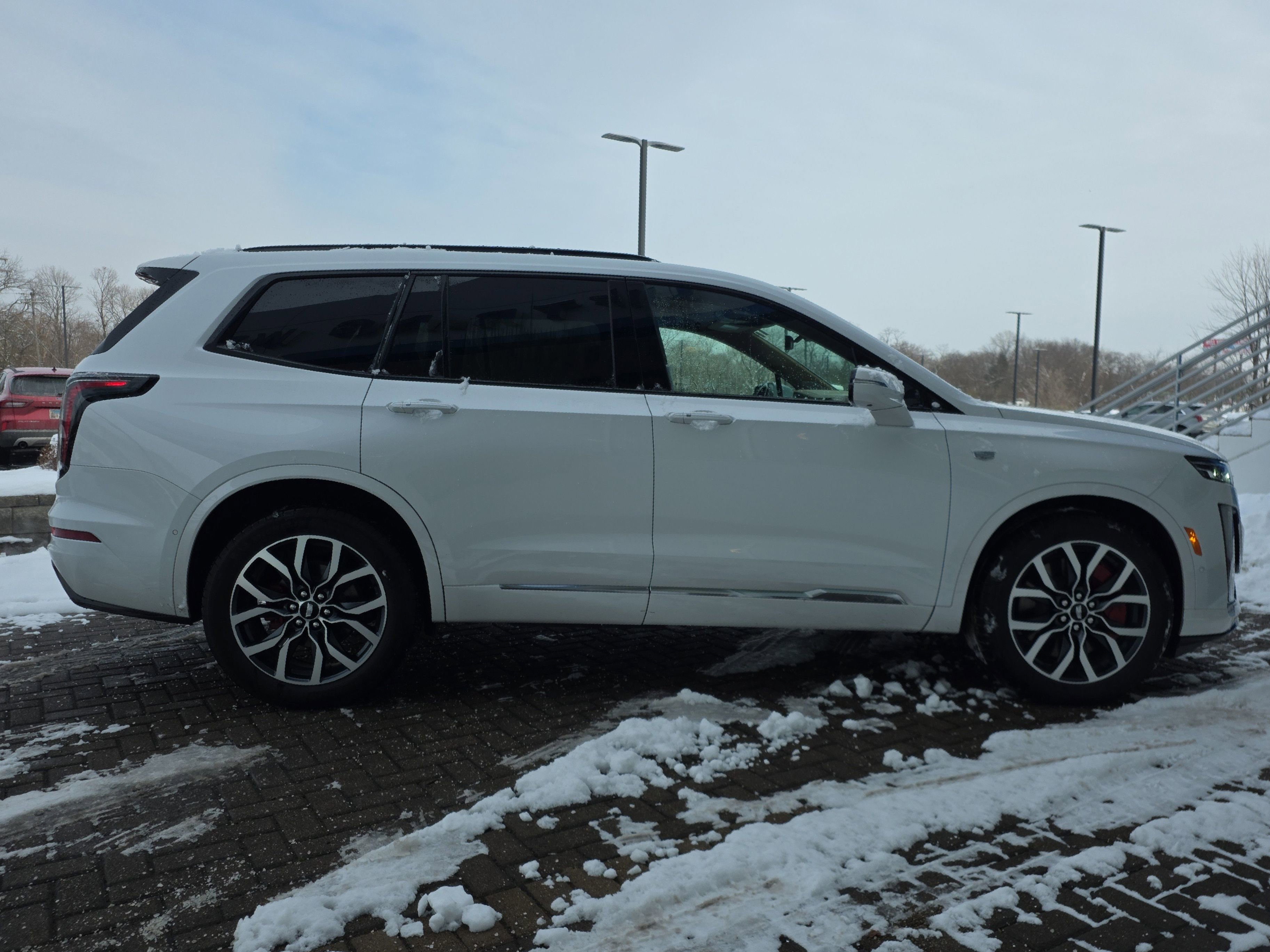 Used 2025 Cadillac XT6 Sport w/ Platinum Package image 6