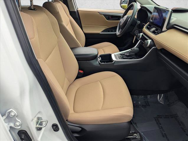 Used 2023 Toyota RAV4 LE AWD/4WD image 20