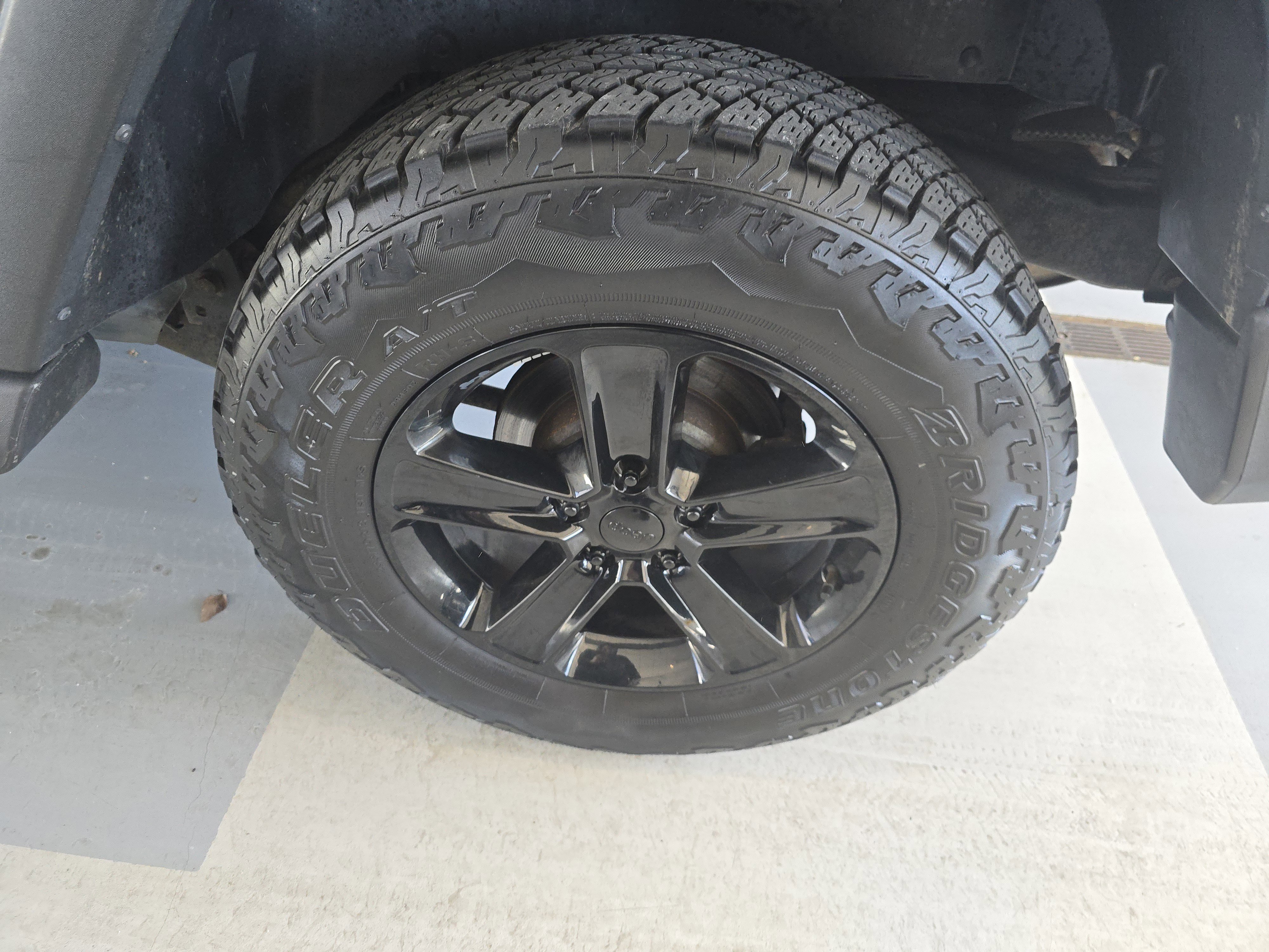 Used 2015 Jeep Wrangler Unlimited Rubicon w/ Dual Top Group image 8