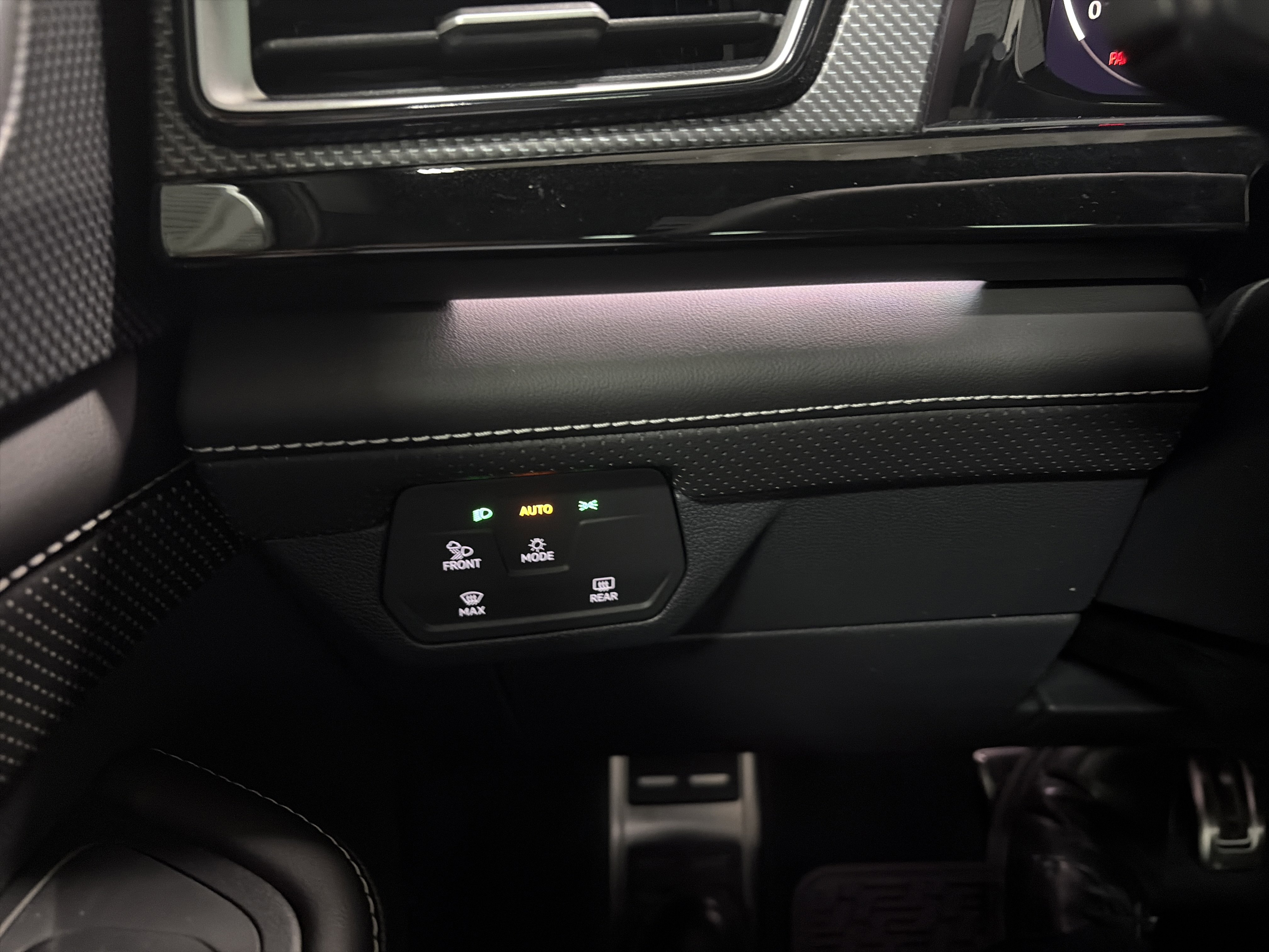 Certified 2025 Volkswagen Jetta SE image 55