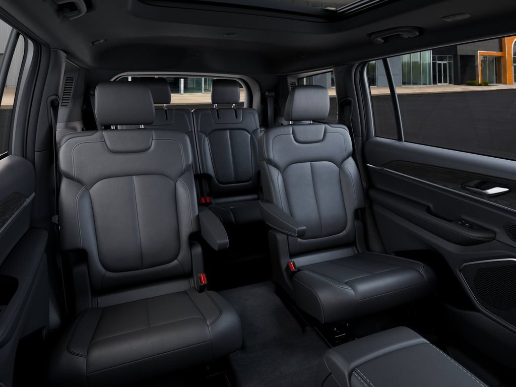 New 2026 Jeep Grand Cherokee L Limited w/ Limited Altitude Package AWD/4WD image 15