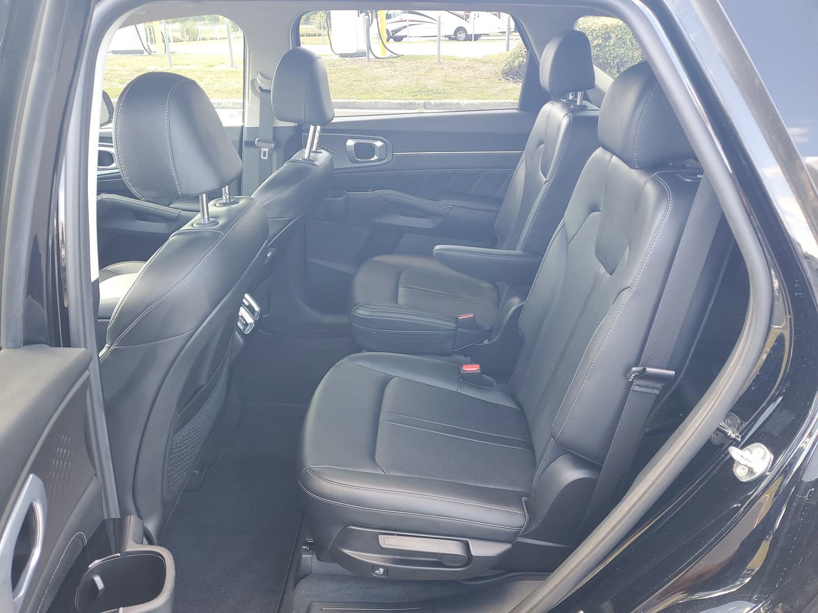 Used 2023 Kia Sorento SX FWD image 11