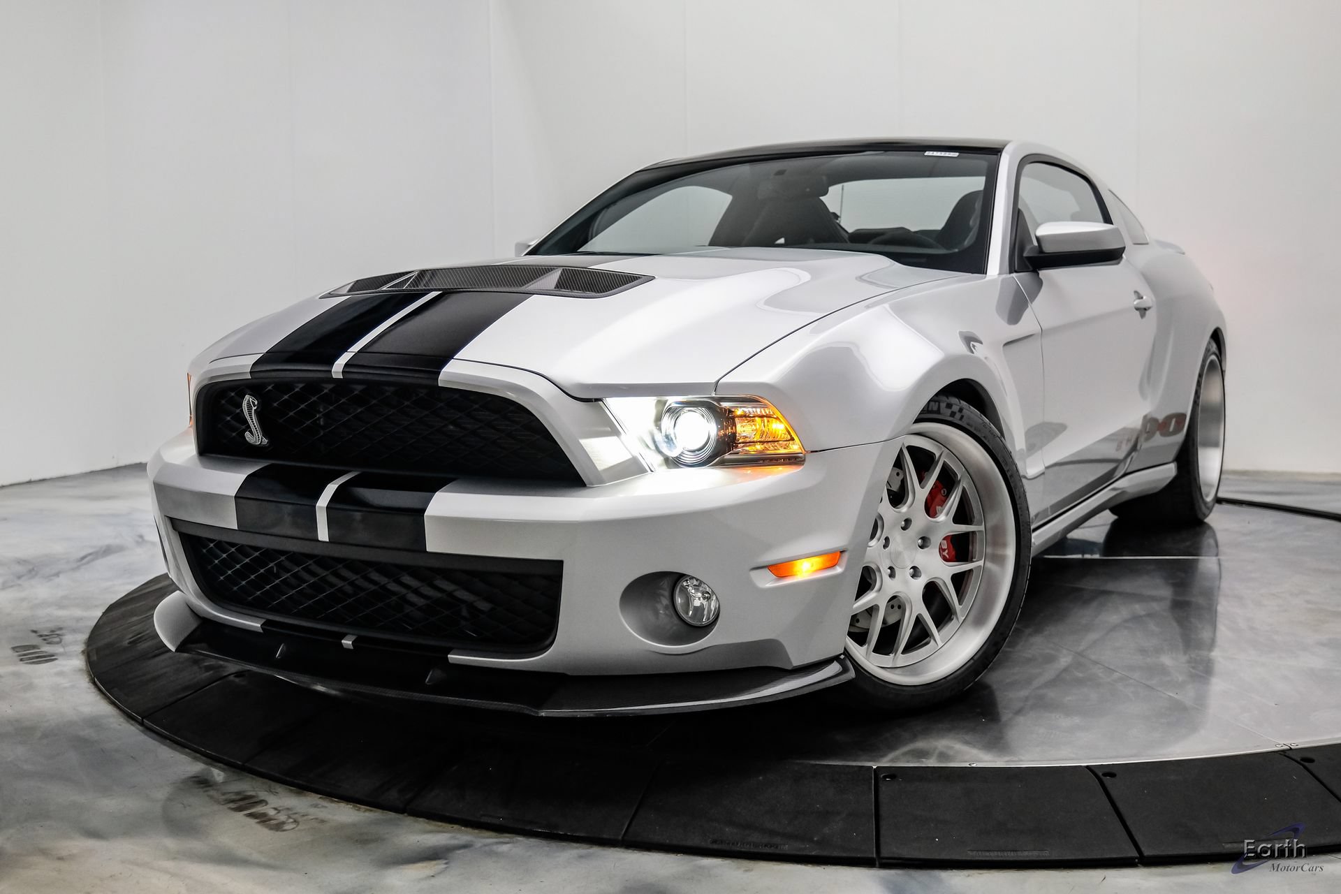 Used 2012 Ford Mustang Shelby GT500 w/ SVT Performance Pkg RWD image 5