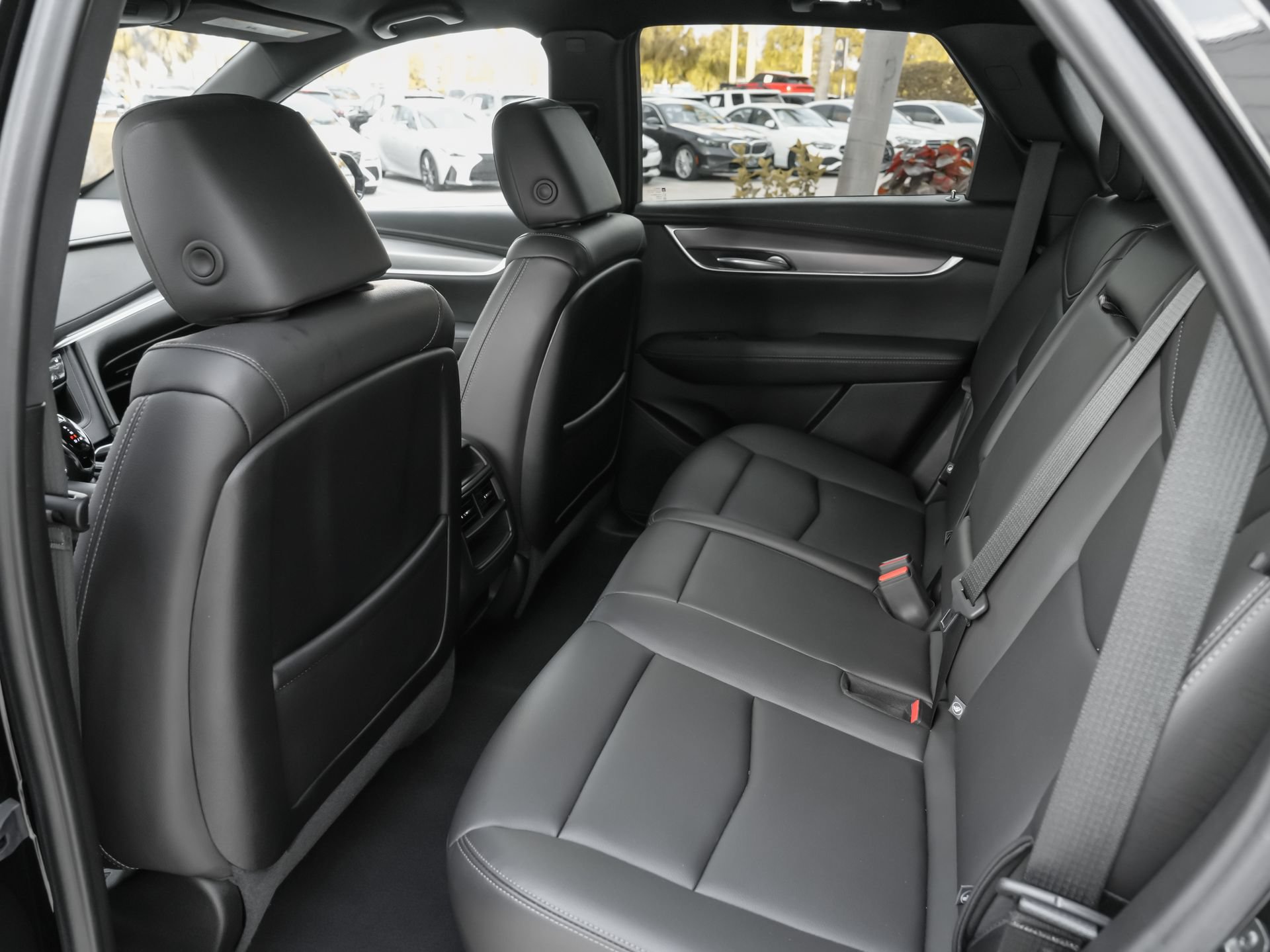 Used 2025 Cadillac XT5 Luxury FWD image 35