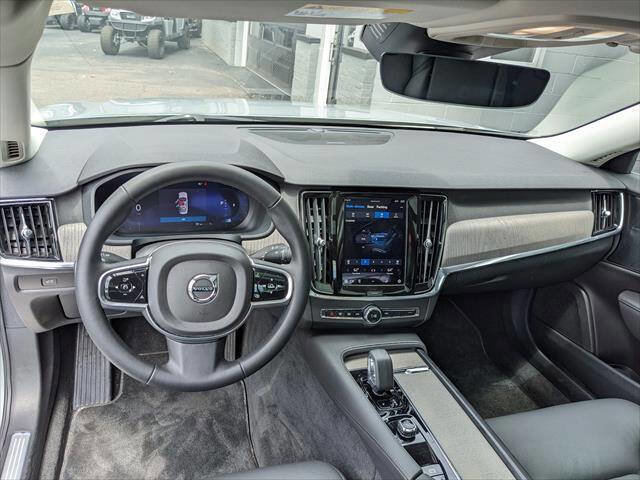 Used 2025 Volvo S90 B6 Plus AWD/4WD image 12