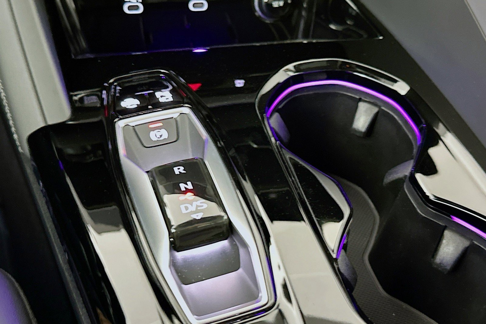 Used 2025 Audi Q5 Premium Plus w/ Premium Plus AWD/4WD image 7