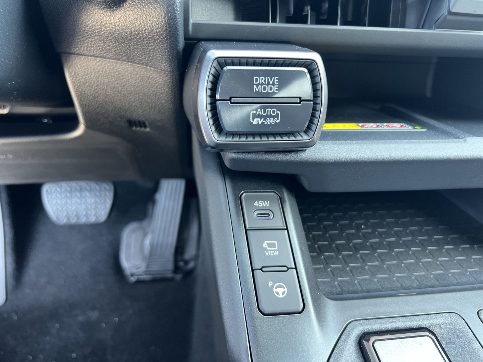 New 2026 Toyota RAV4 XSE AWD/4WD image 27