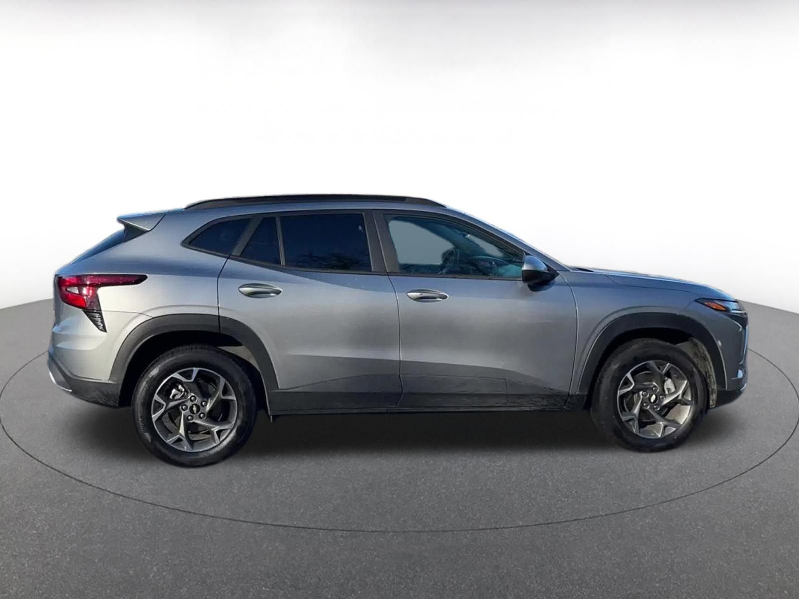 Used 2025 Chevrolet Trax LT w/ LT Convenience Package image 15