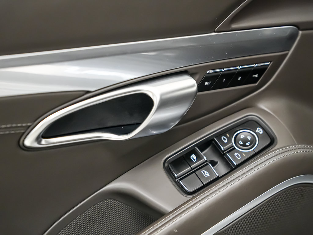 Used 2024 Porsche 718 Cayman S RWD image 20