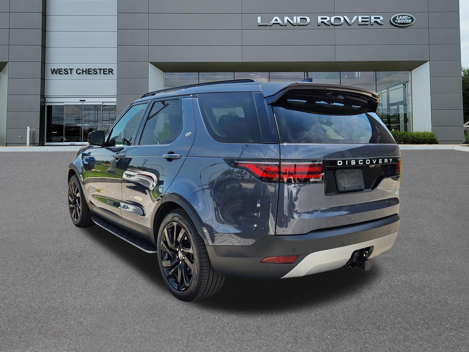 Certified 2025 Land Rover Discovery S AWD/4WD image 3