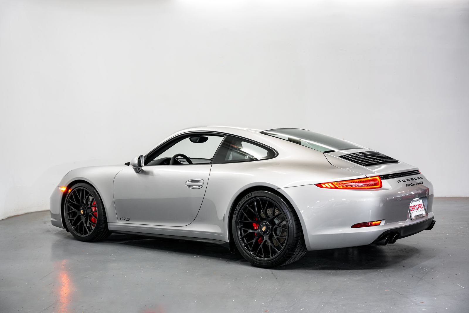 Used 2015 Porsche 911 Carrera GTS RWD image 8