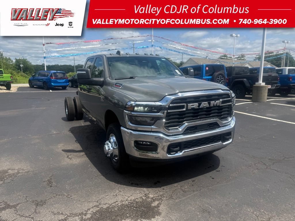 New 2026 RAM 3500 Tradesman w/ Chrome Appearance Group A