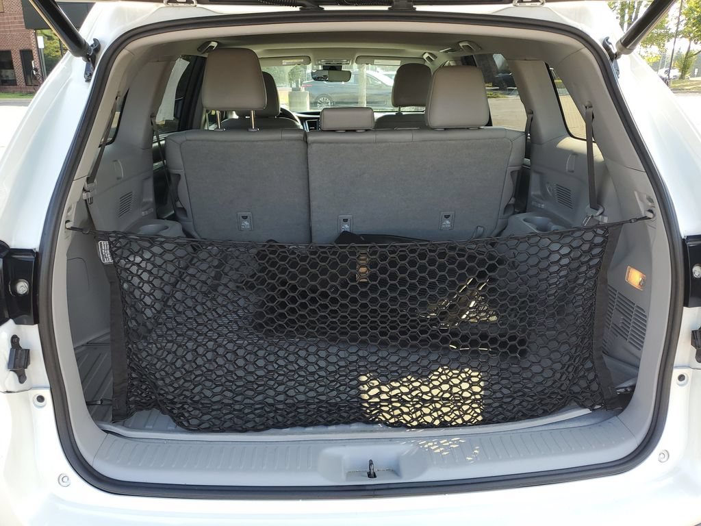 Used 2019 Toyota Highlander XLE AWD/4WD image 27