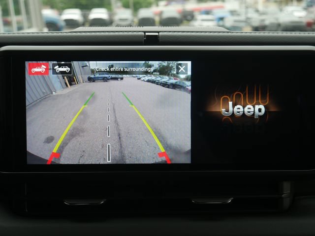 Used 2024 Jeep Wrangler Unlimited Rubicon AWD/4WD image 7
