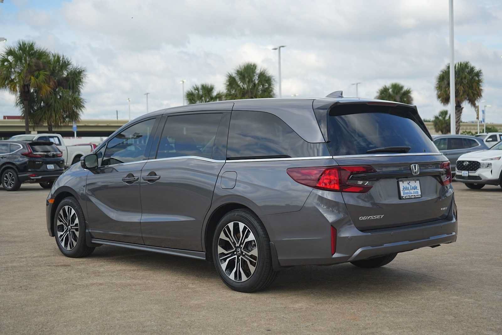 Certified 2026 Honda Odyssey Elite image 4