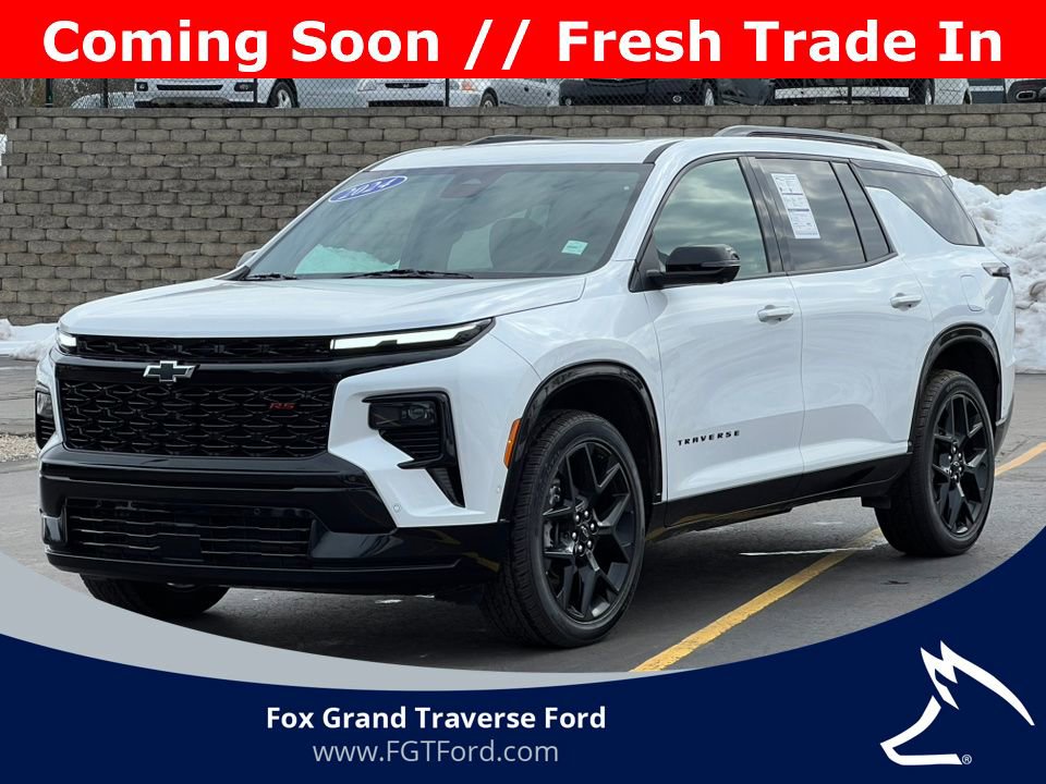 Used 2024 Chevrolet Traverse RS image 1