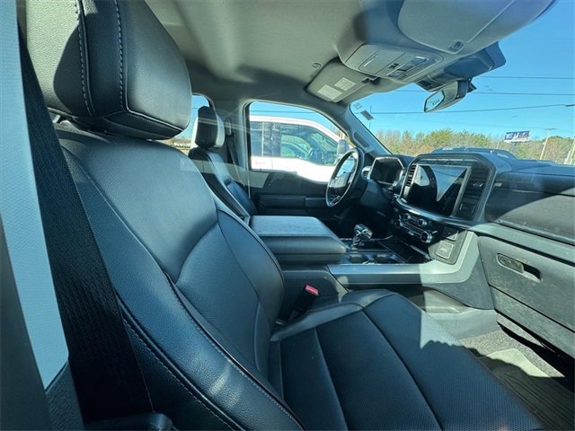 Used 2022 Ford F150 Lariat w/ FX4 Off-Road Package image 4