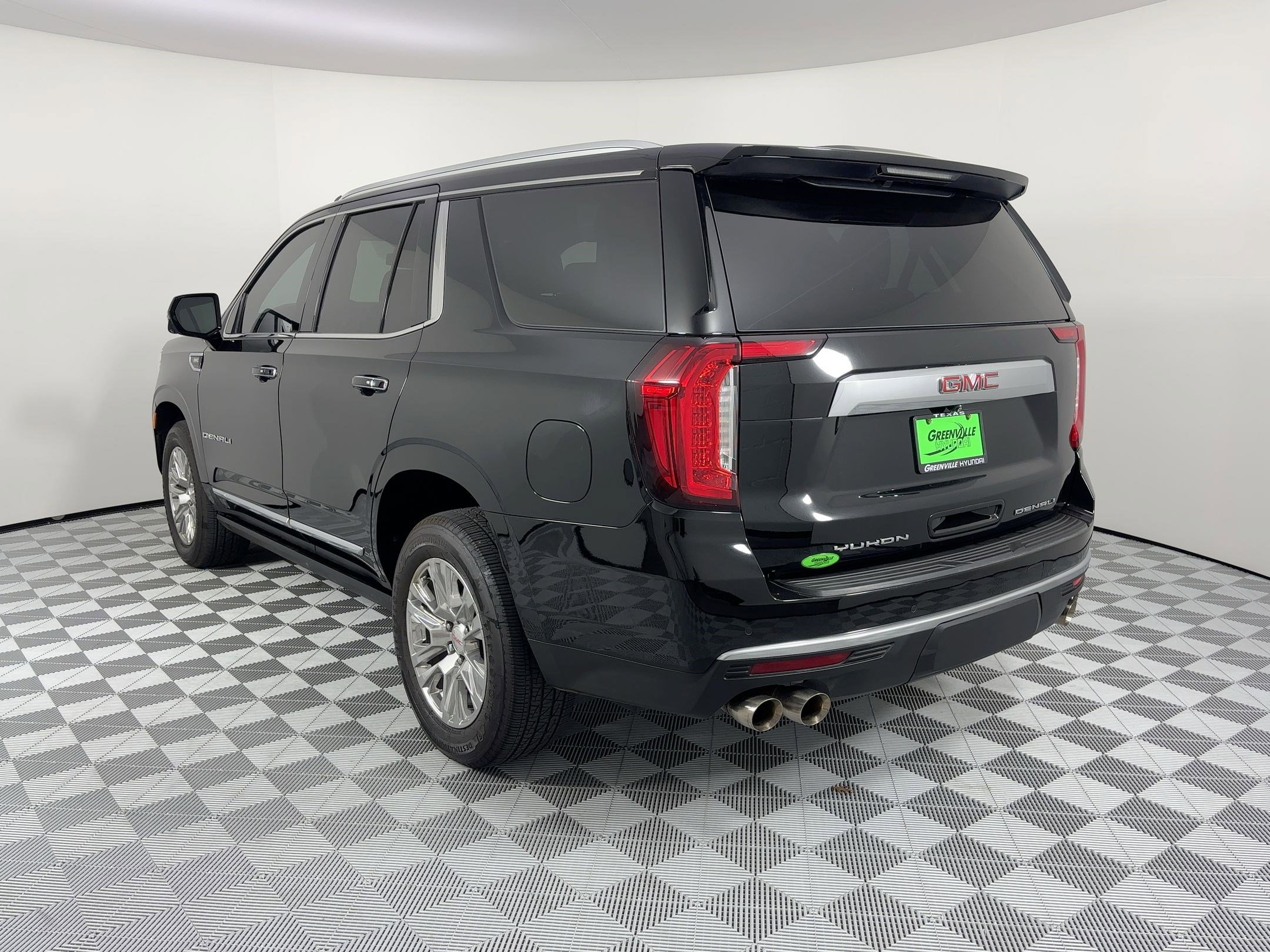 Used 2022 GMC Yukon Denali image 3