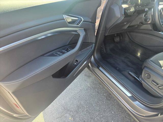 Used 2019 Audi e-tron Premium Plus AWD/4WD image 22