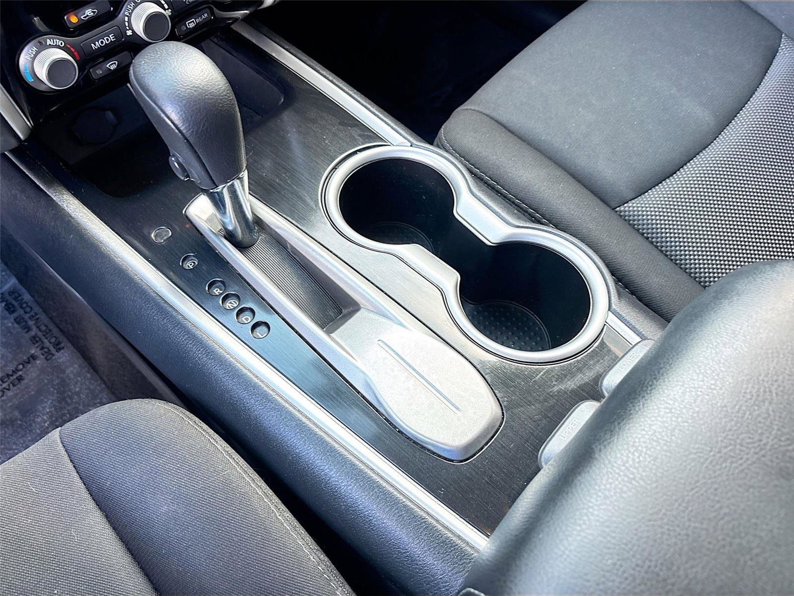 Used 2020 Nissan Pathfinder SV image 17