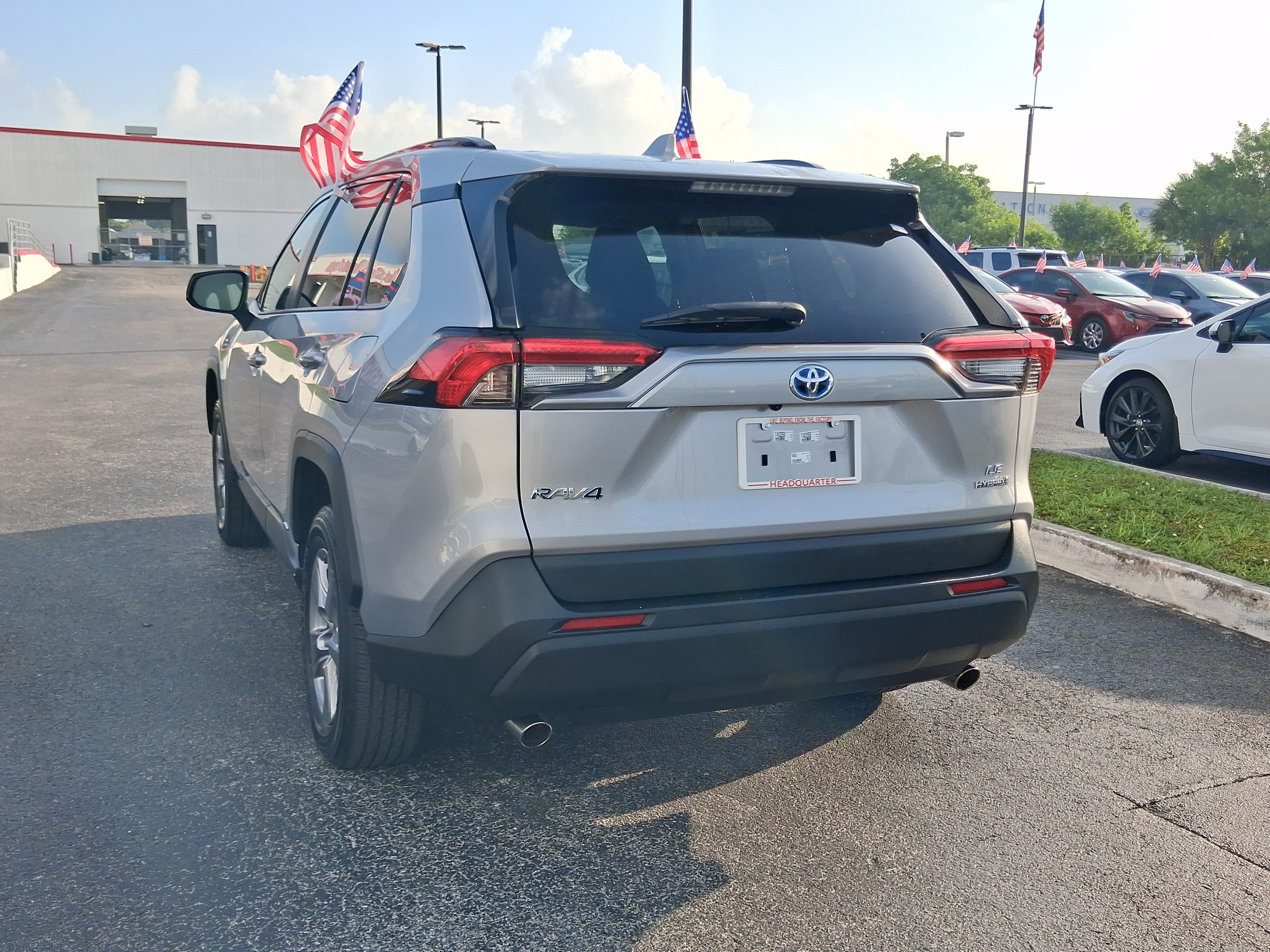 Used 2024 Toyota RAV4 LE AWD/4WD image 9