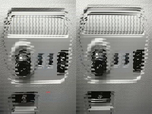 Used 2024 Jeep Wagoneer L Series III w/ Premium Group I image 21