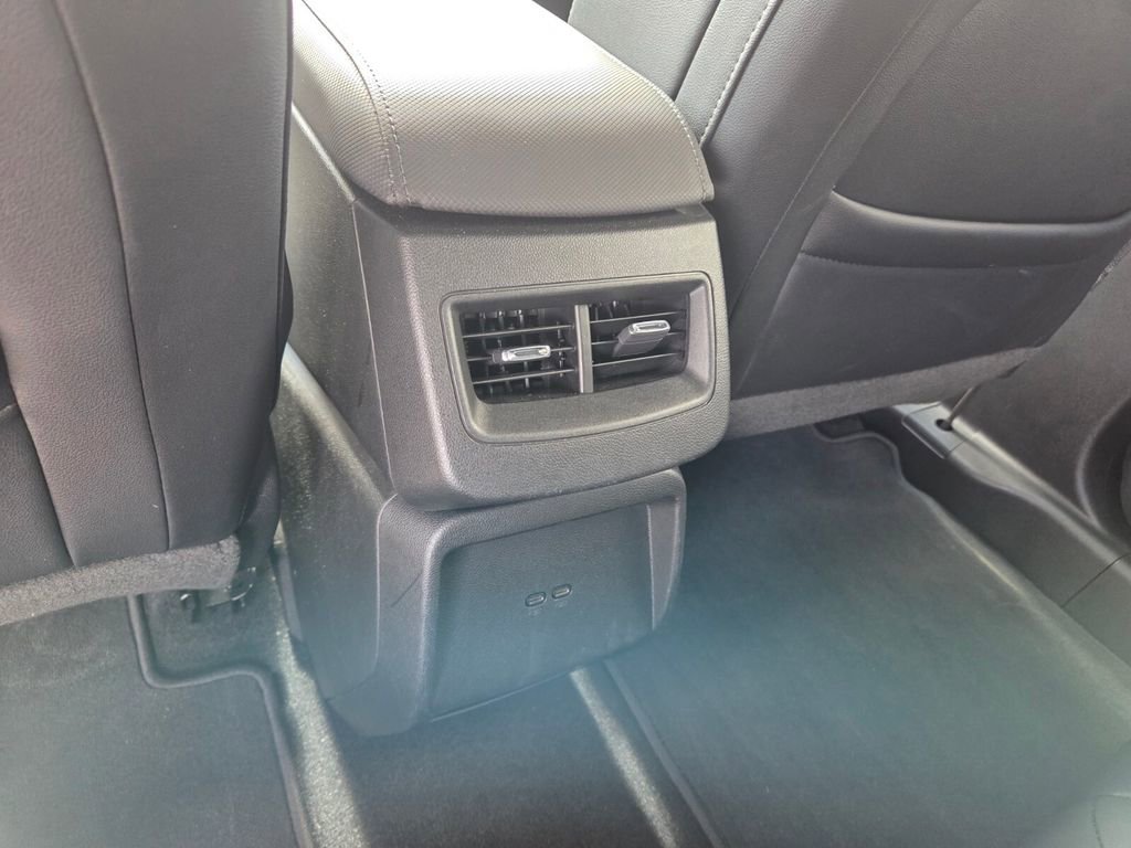 Certified 2025 Chevrolet Equinox EV LT w/ Convenience Package image 8