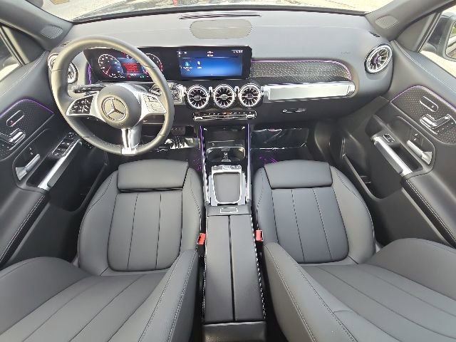Used 2025 Mercedes-Benz GLB 250 image 35