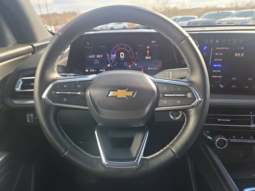 Certified 2025 Chevrolet Traverse LT w/ Sun and Wheel Package AWD/4WD image 13