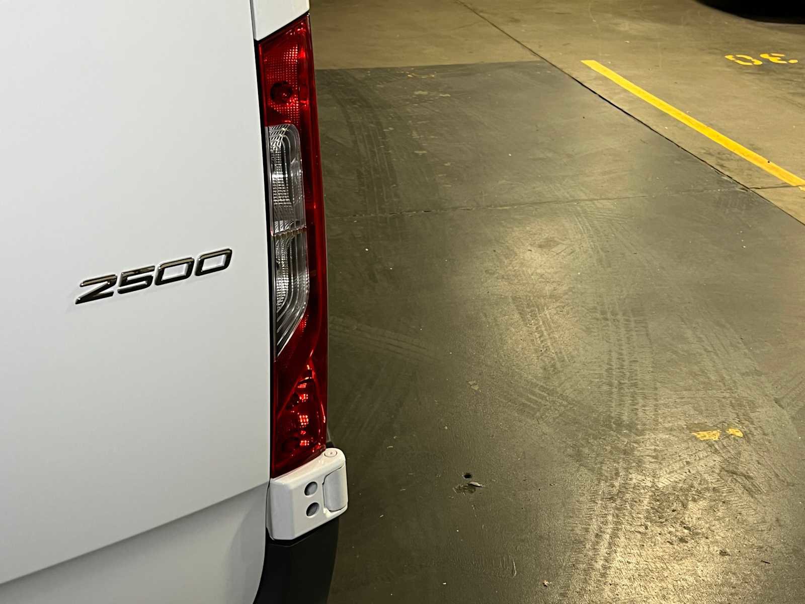 Used 2025 Mercedes-Benz Sprinter 2500 image 16