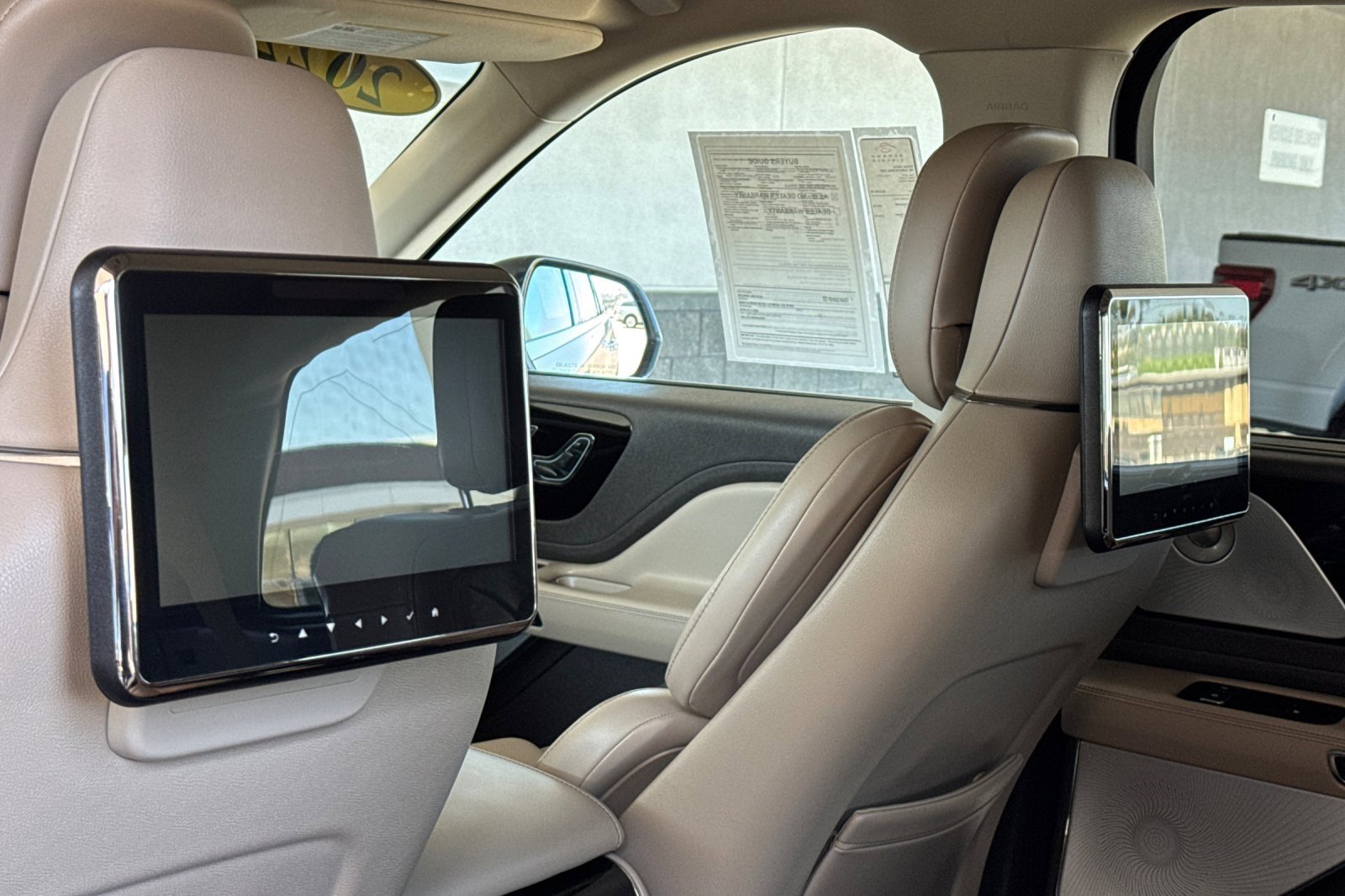 Used 2022 Lincoln Aviator Reserve w/ Equipment Group 201A image 14